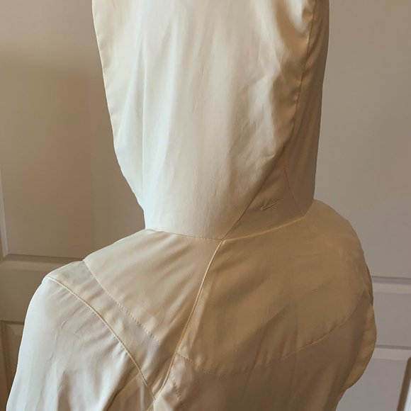 Nike, Jacket, Beige - Picture 2 of 4